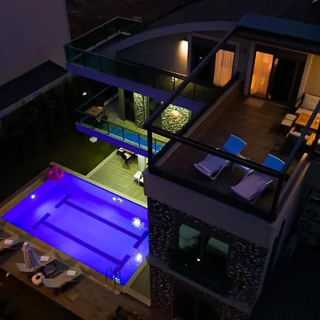 ヴィラ Belektana ベレキ